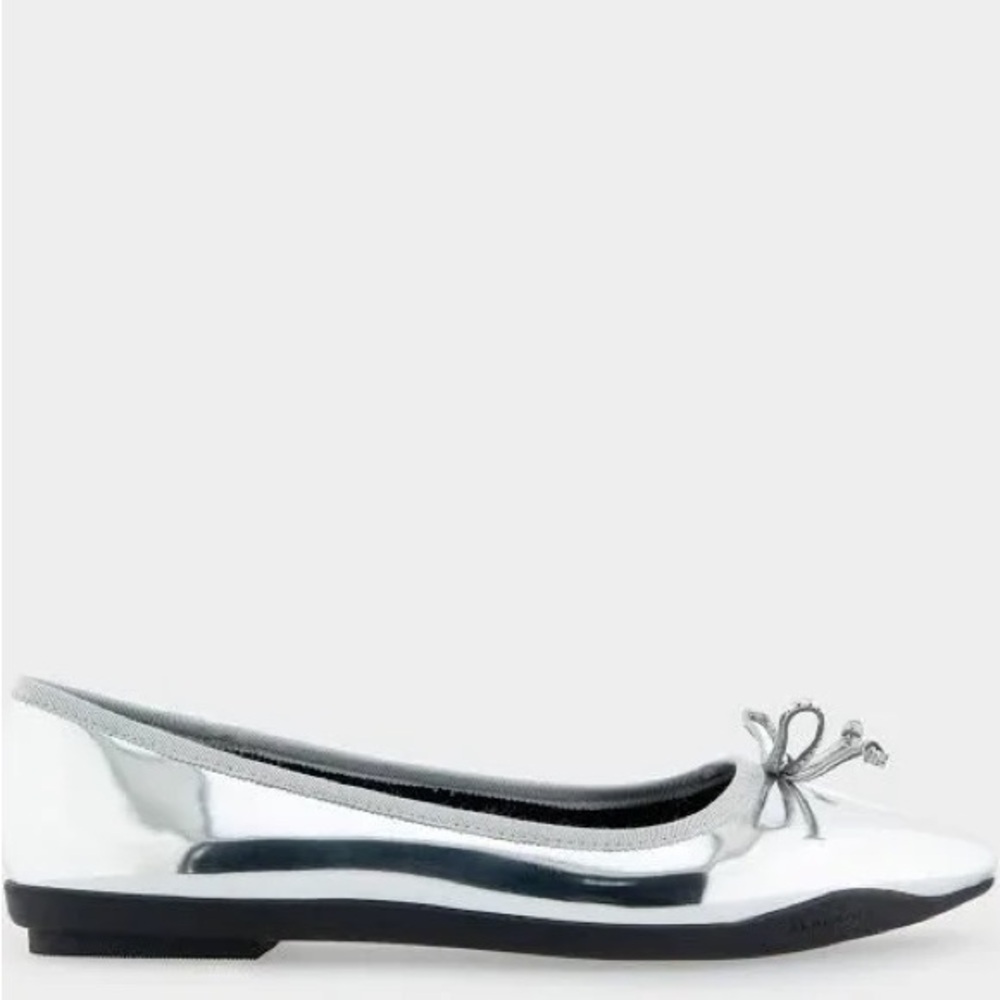 AEROSOLES Shiny Silver Loafers